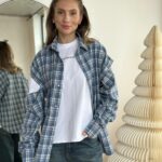 Сорочка з кнопками на рукавах