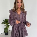 Сукня з рюшами і завʼязками на грудях